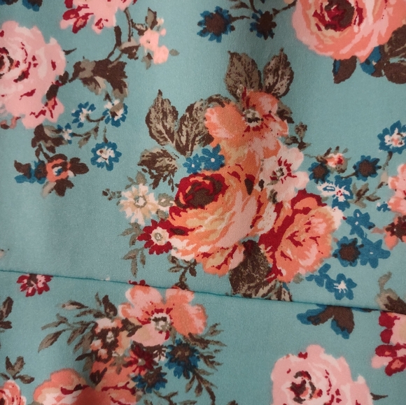 Dress - Picture 2 of 3